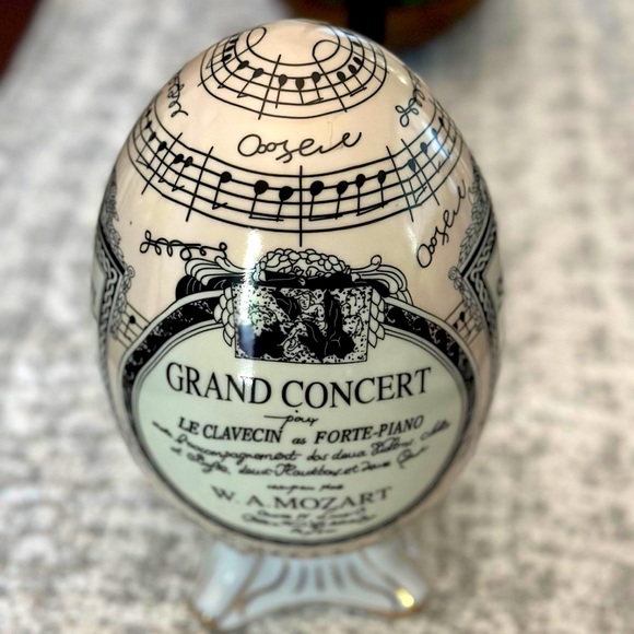 Formalities Melody Collection Mozart Music Notes Porcelain Home Decor 9 1/4" - Picture 2 of 6